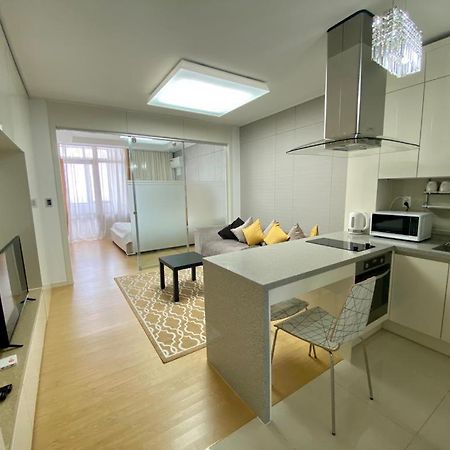 Highvill Luxury Apartments Astana Exteriör bild